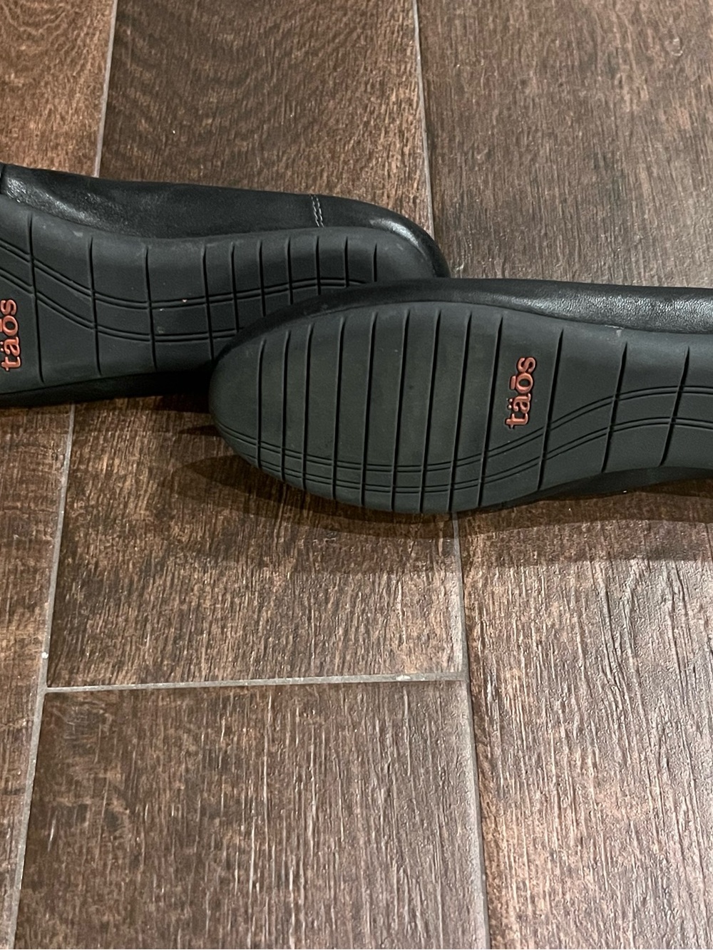 Taos Footwear Black Rounded Rascal Ballet Flats - Picture 2 of 3